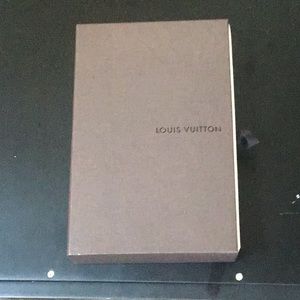 Louis Vuitton box 8 x 51/2